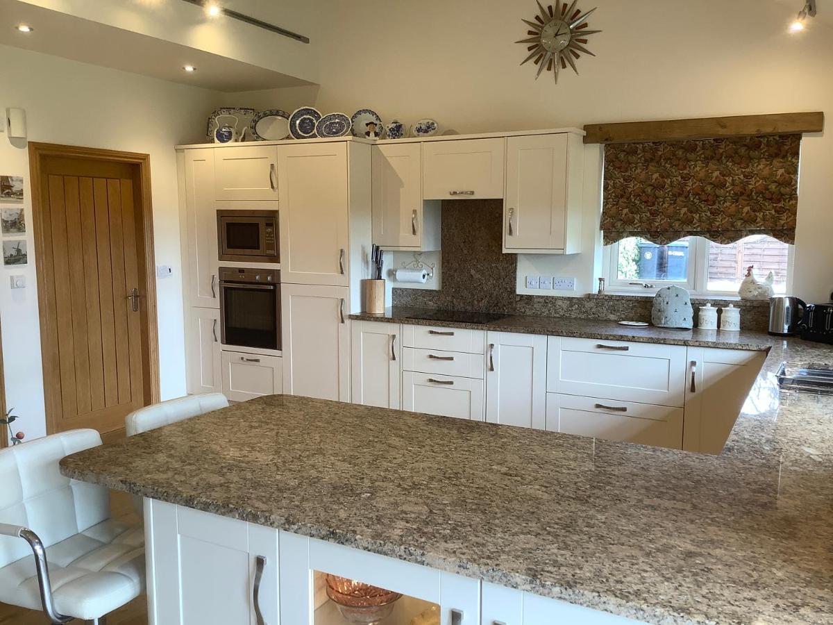 Orchard Cottage, Clematis Cottages, Stamford. Accessible Luxury Home. Exterior foto